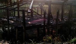 Đám cháy thiêu hủy ngôi nhà Lang cuối cùng của người Mường